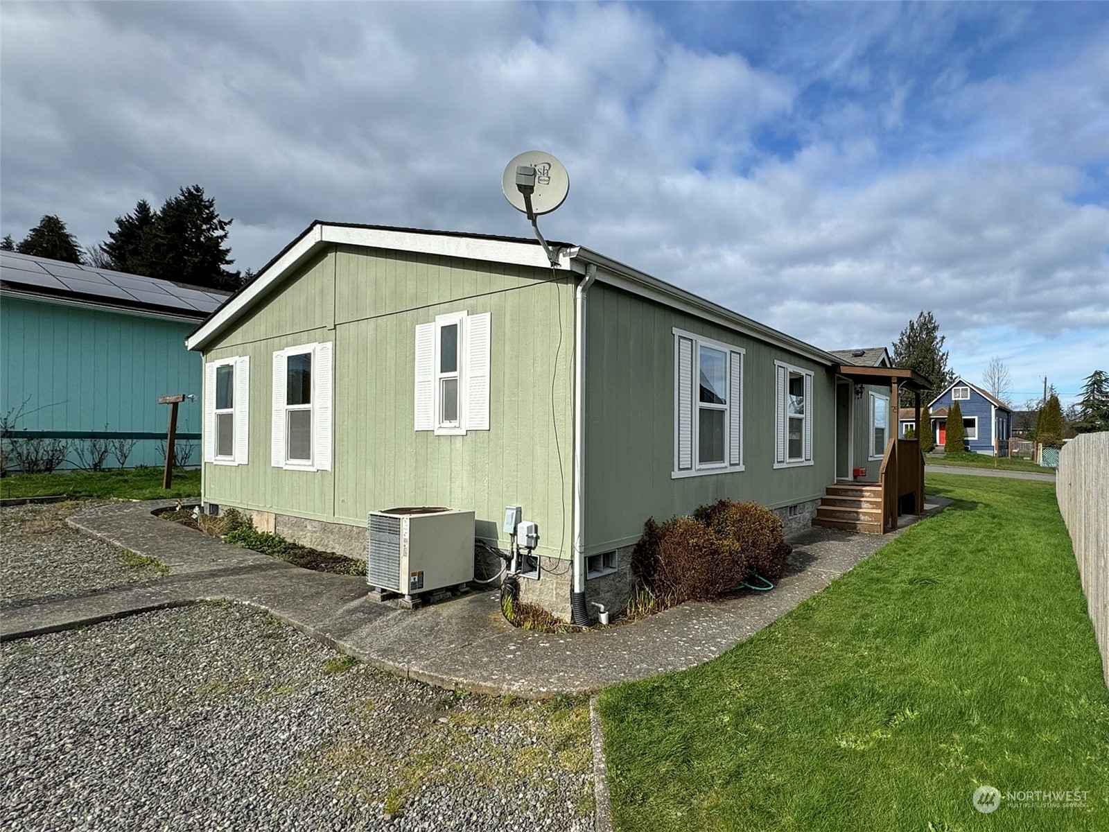 Property Photo:  1022 W Eleventh Street  WA 98363 