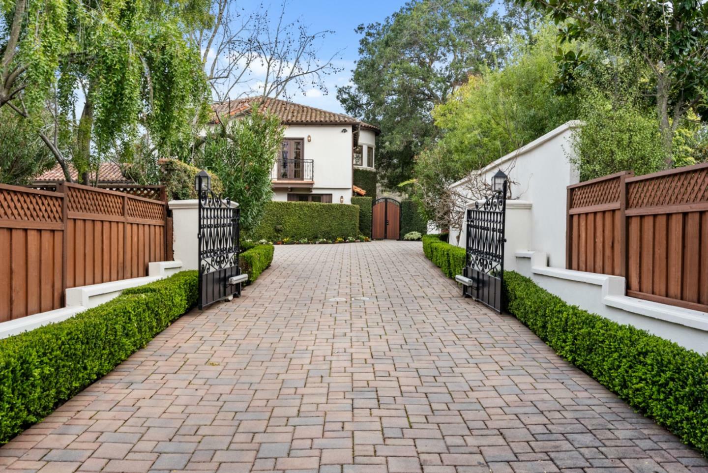 Property Photo:  1378 Country Club Drive  CA 94024 
