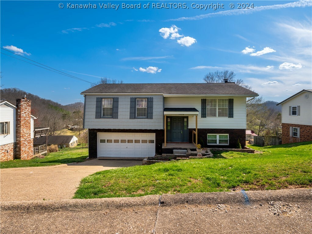 Property Photo: 5309 Stranahan Drive WV 25313