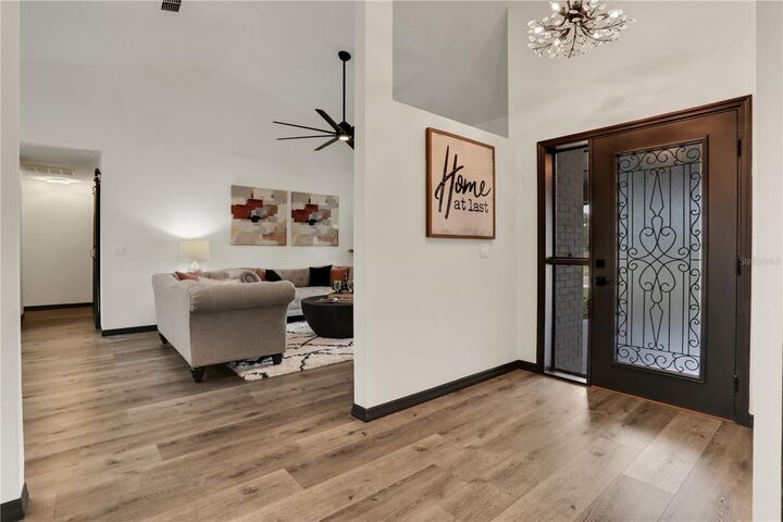 Property Photo: 10623 Via Del Sol FL 32817