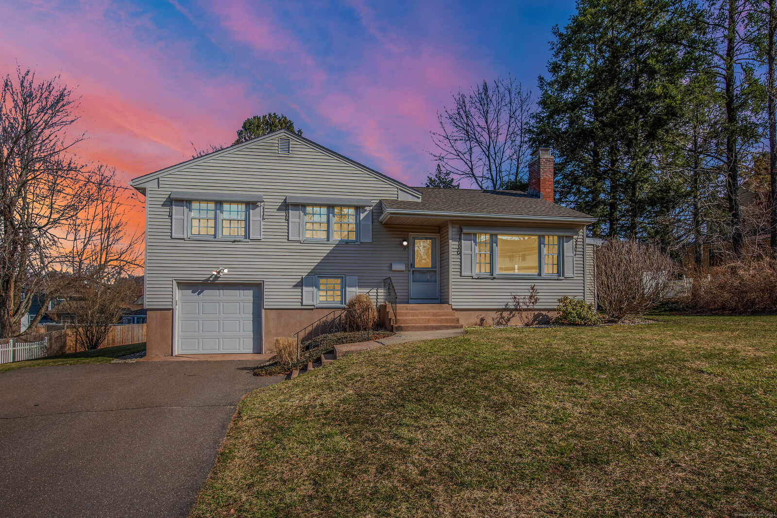 Property Photo:  17 Hilltop Drive  CT 06042 