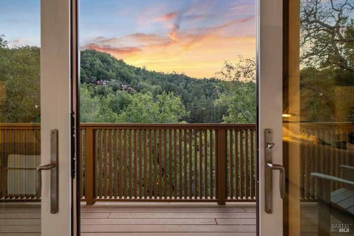 270 Redwood Road  San Anselmo CA 94960 photo