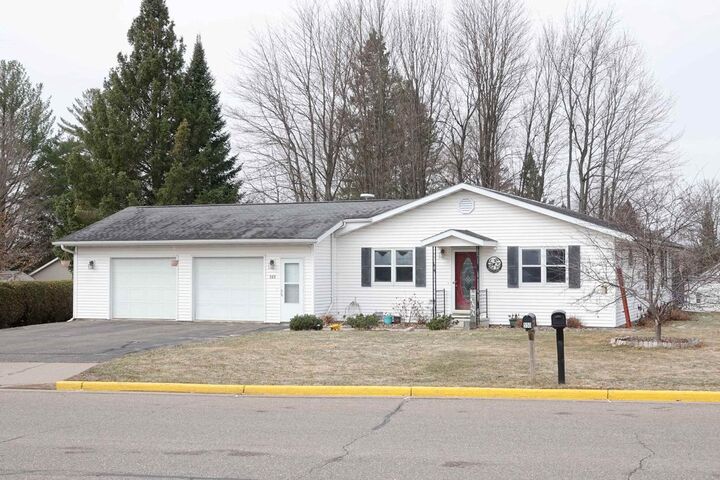 569 Jackson Street  Medford WI 54451 photo