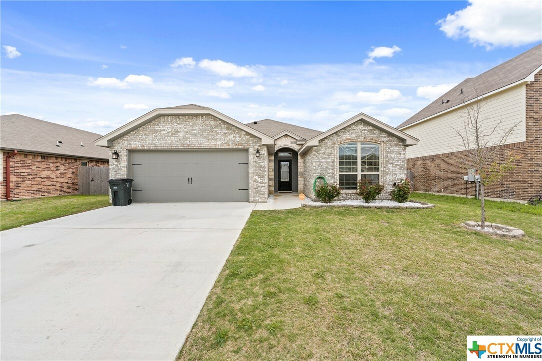 Property Photo:  810 Marlow Cove  TX 76542 