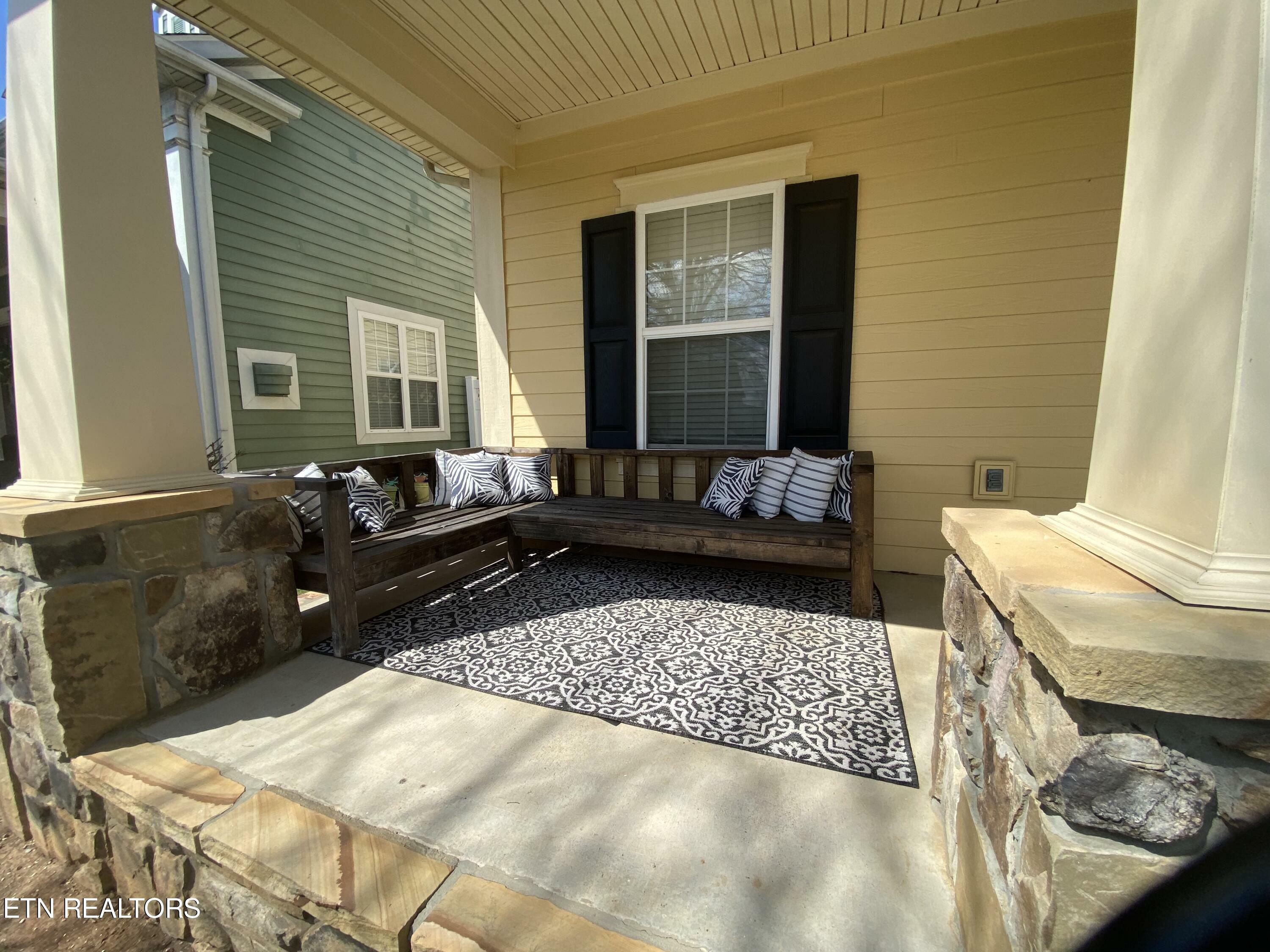 Property Photo:  108 Forestberry St  TN 37830 