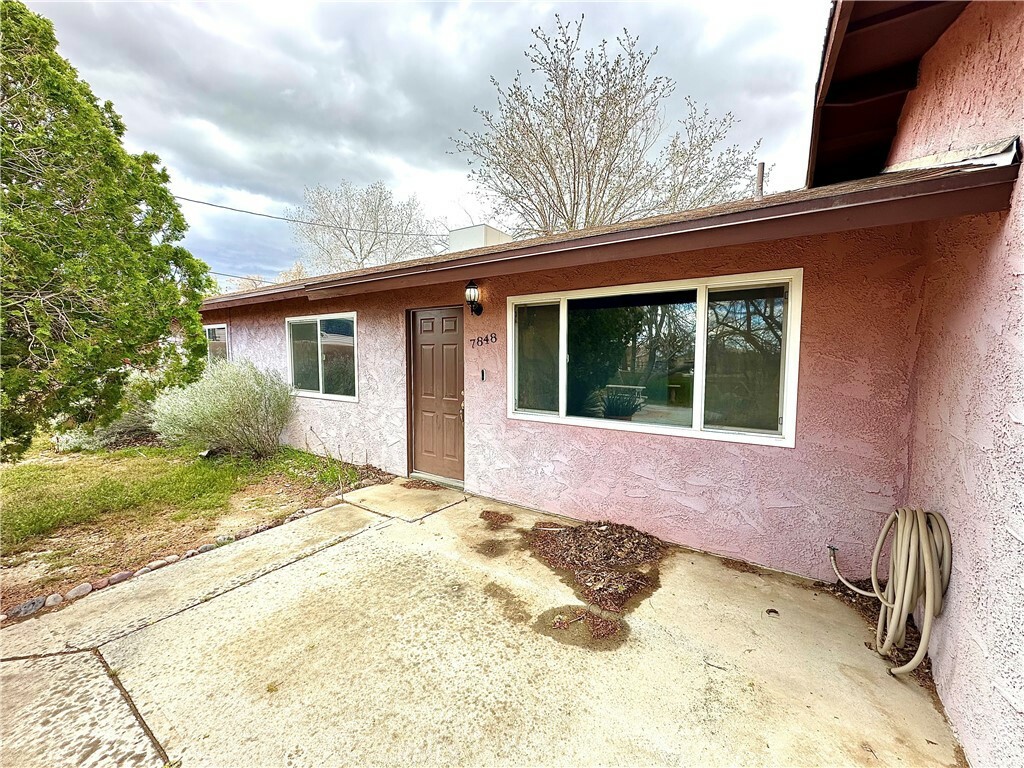 Property Photo:  7848 Hopi Trail  CA 92284 