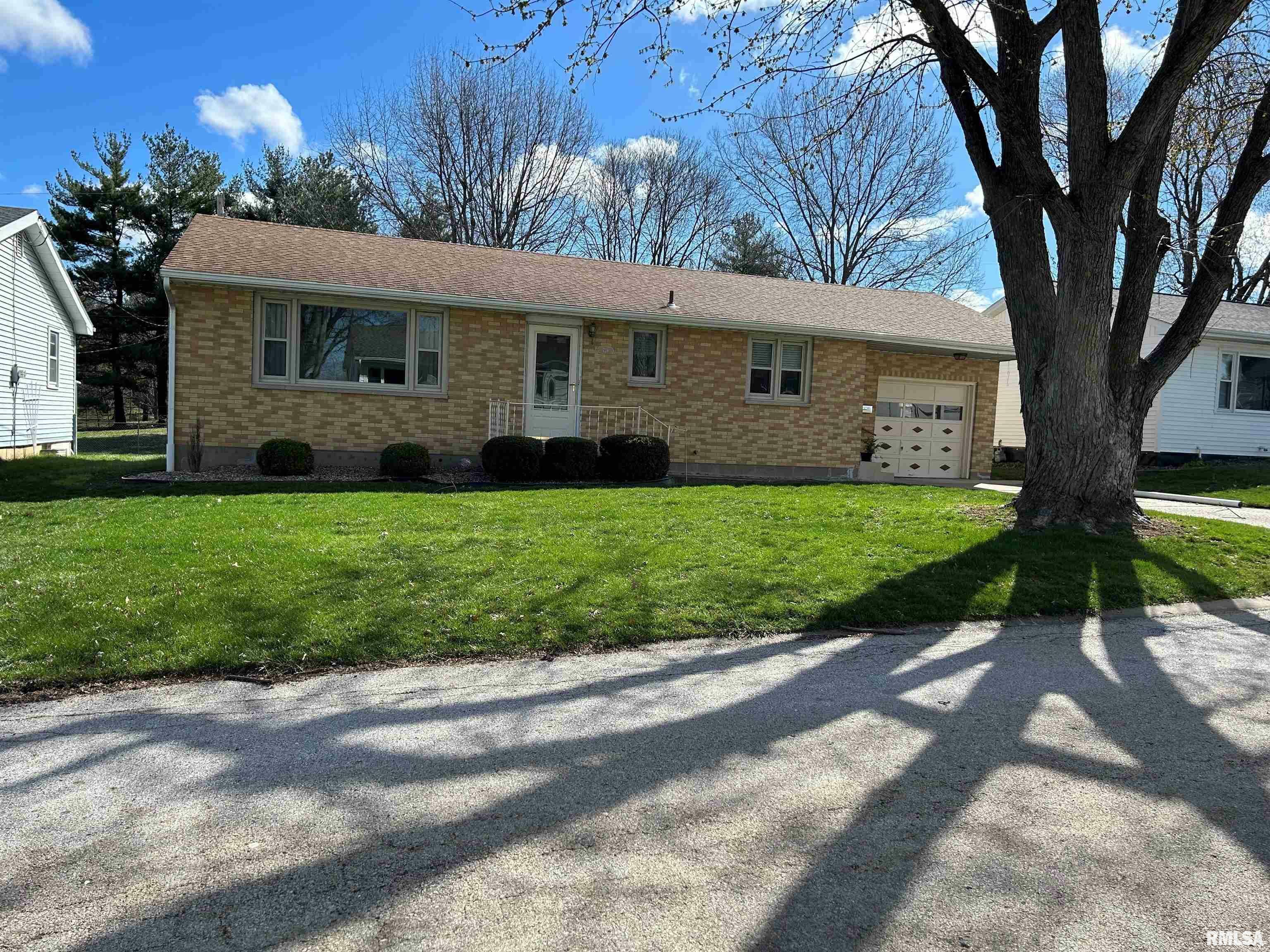 Property Photo:  728 Santa Maria Drive  IL 62305 