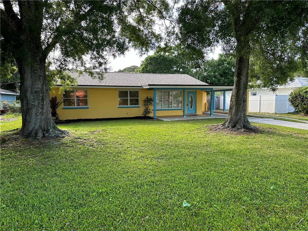 Property Photo:  1255 35th Avenue  FL 32960 