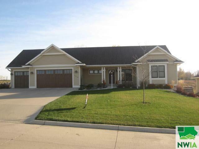 1578 Crown Ridge Drive  Sioux Center IA 51250 photo