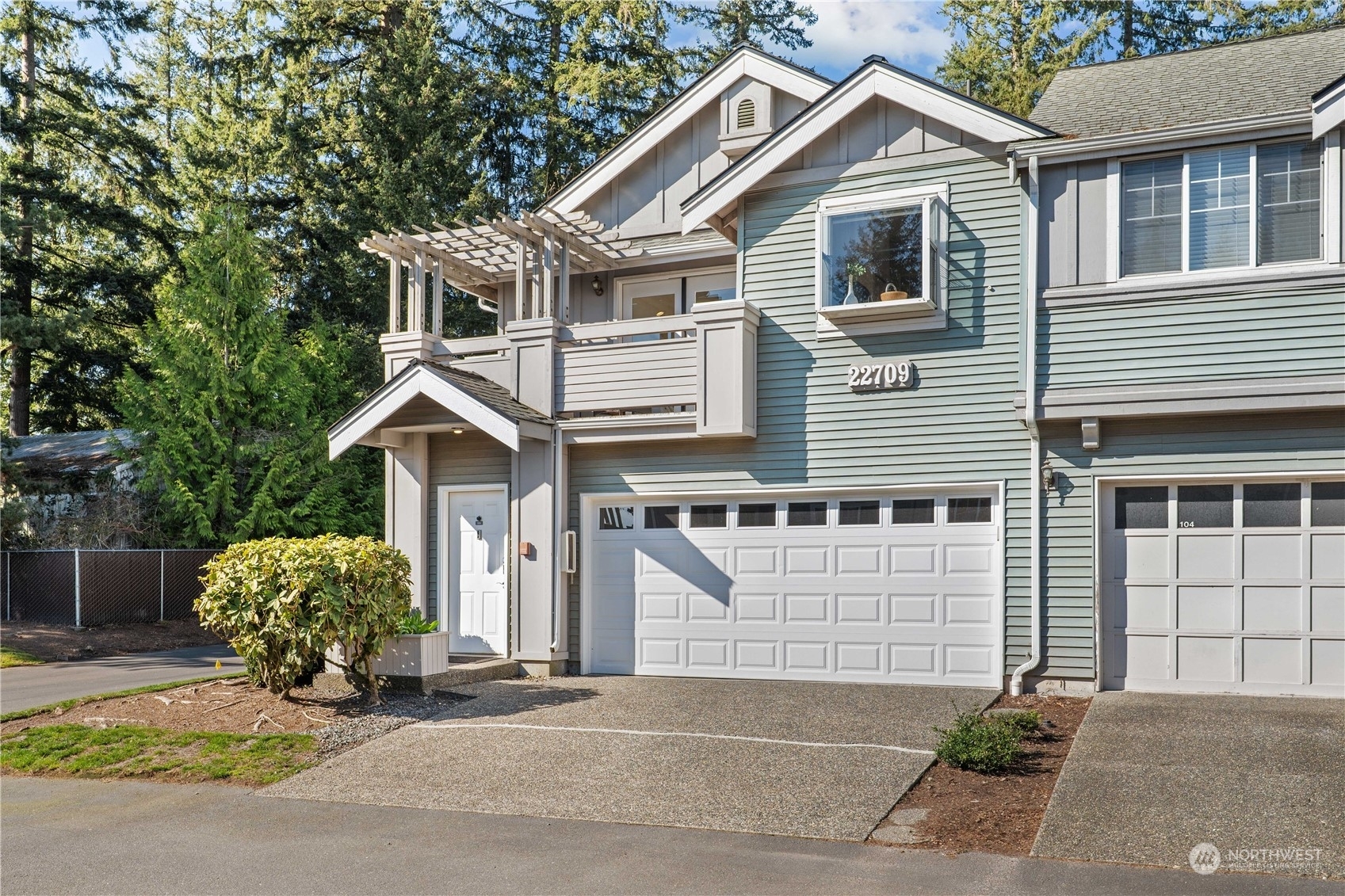 Property Photo:  22709 4th Avenue W 106  WA 98021 