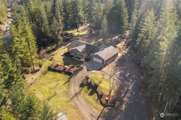 Property Photo: 41 NE Blacksmith Drive WA 98528