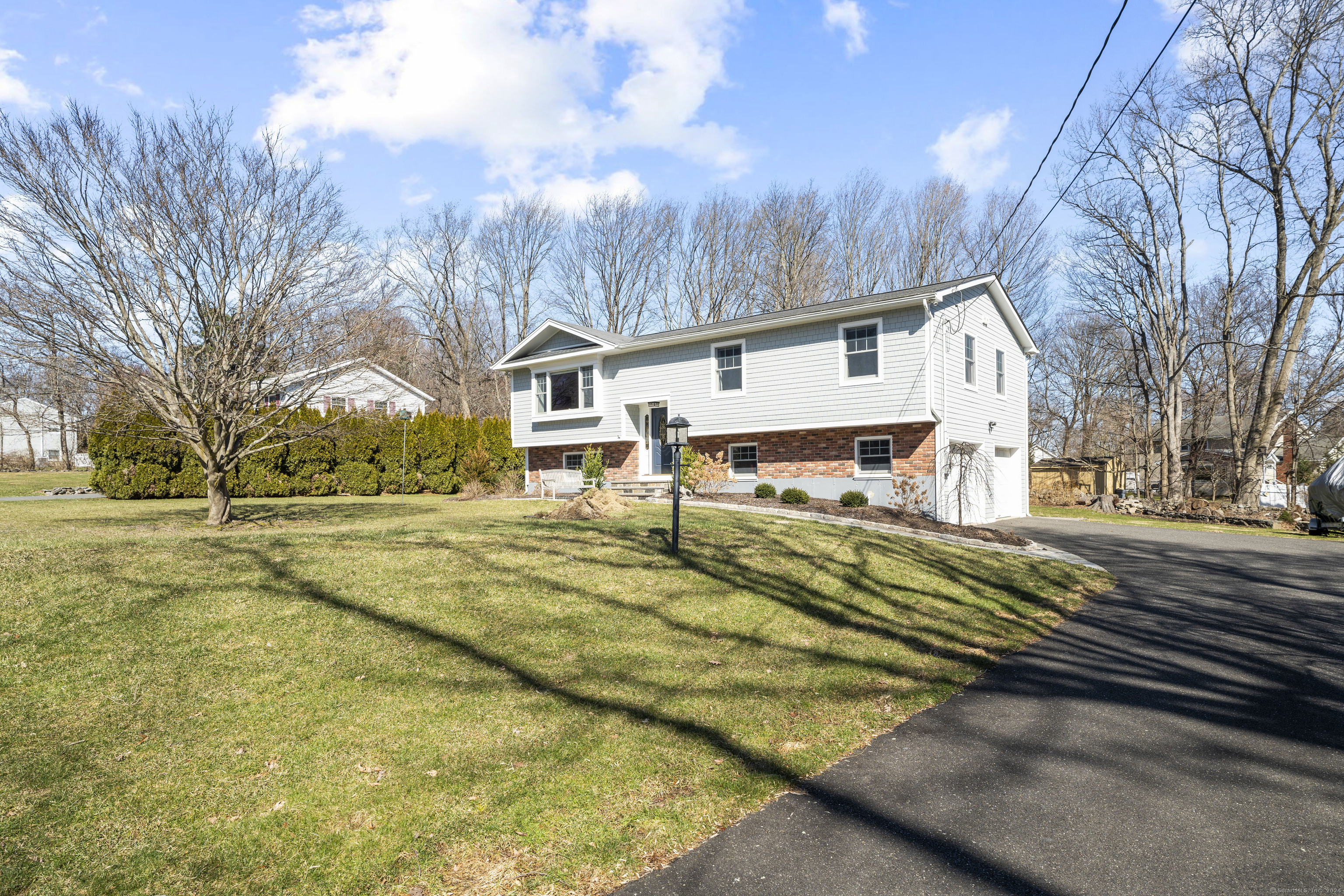 Property Photo: 1 Robinhood Road CT 06811