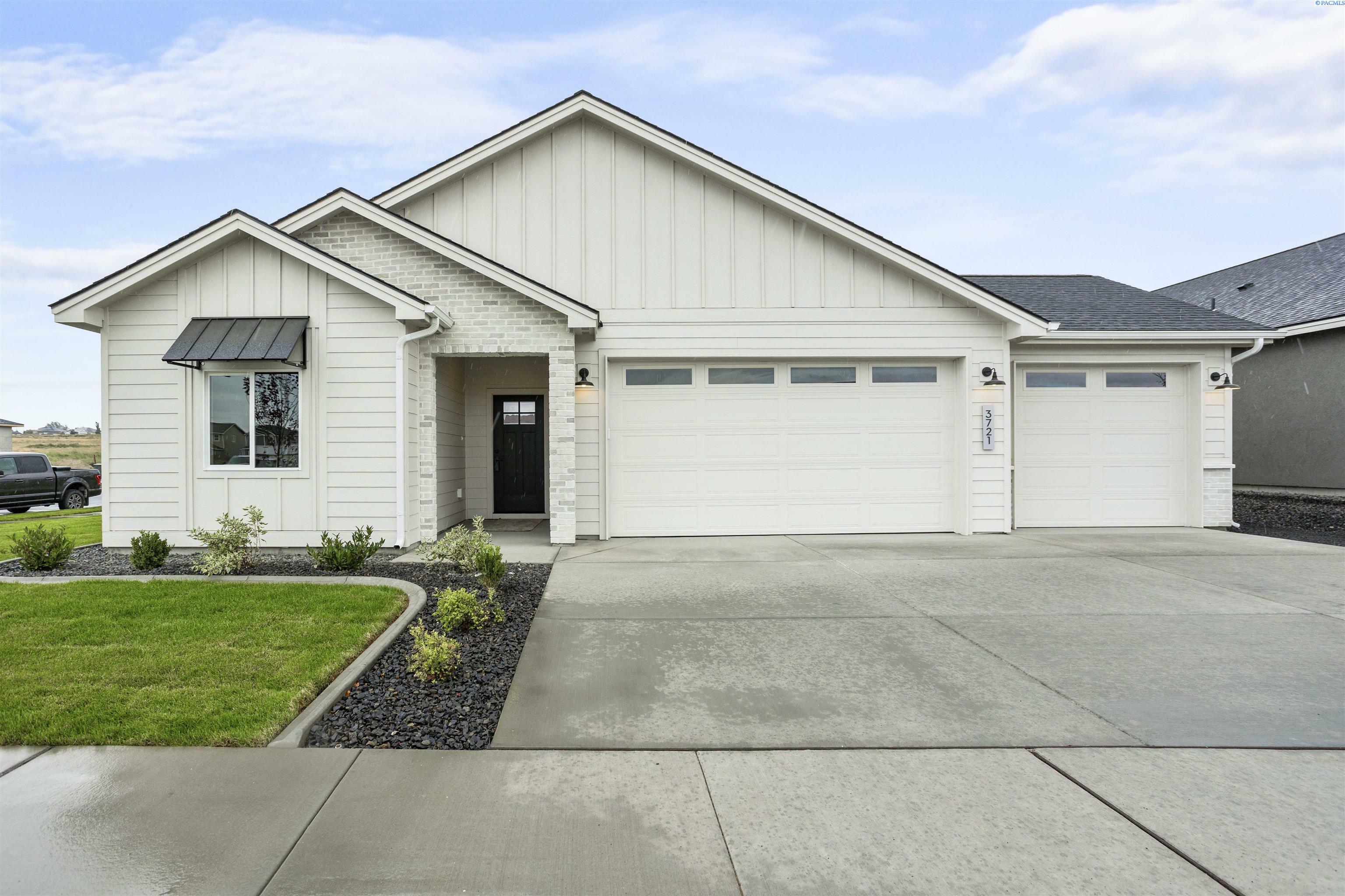 Property Photo:  3721 Morningside Parkway  WA 99352 