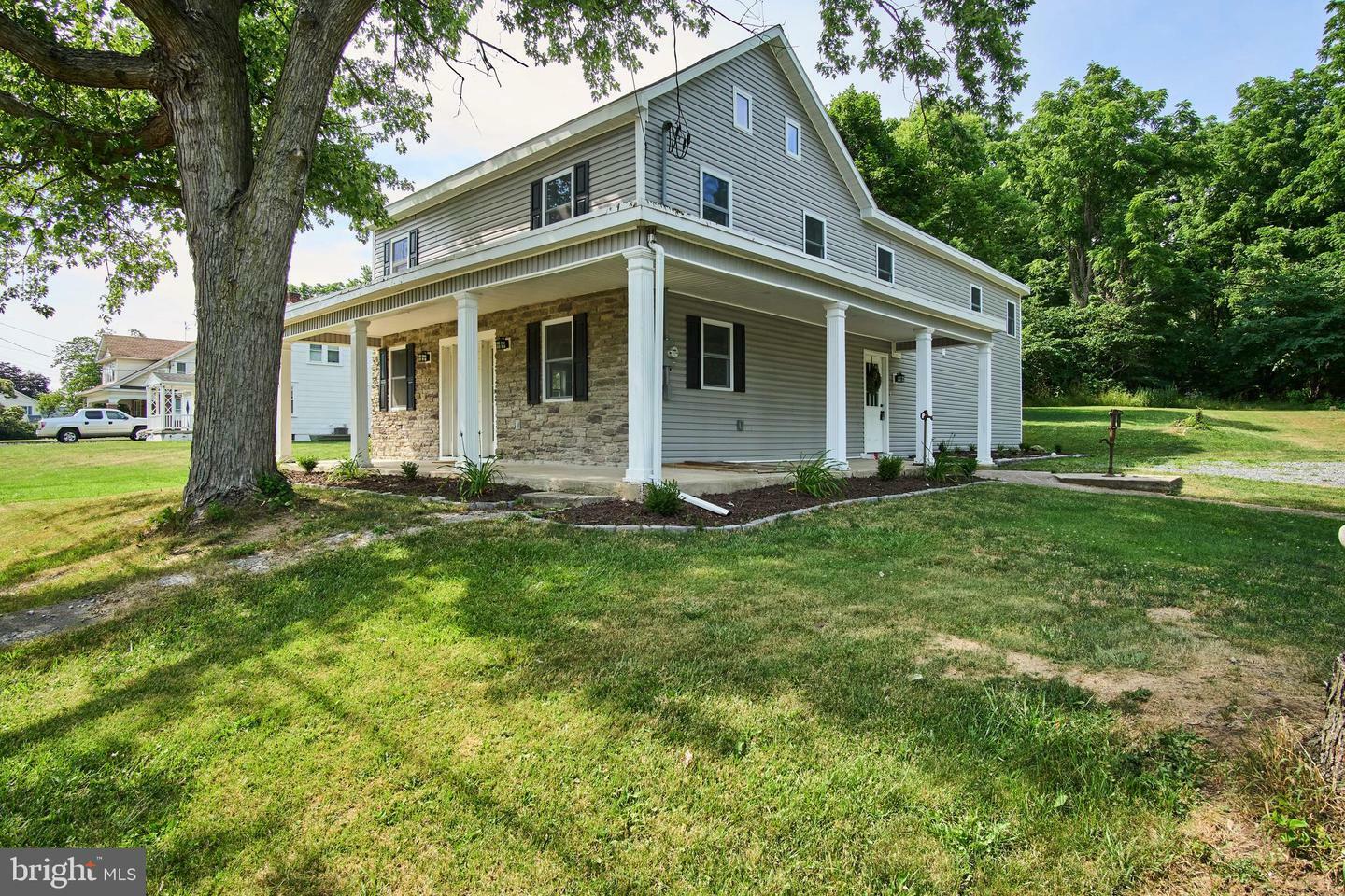 Property Photo:  1548 W Trindle Road  PA 17015 