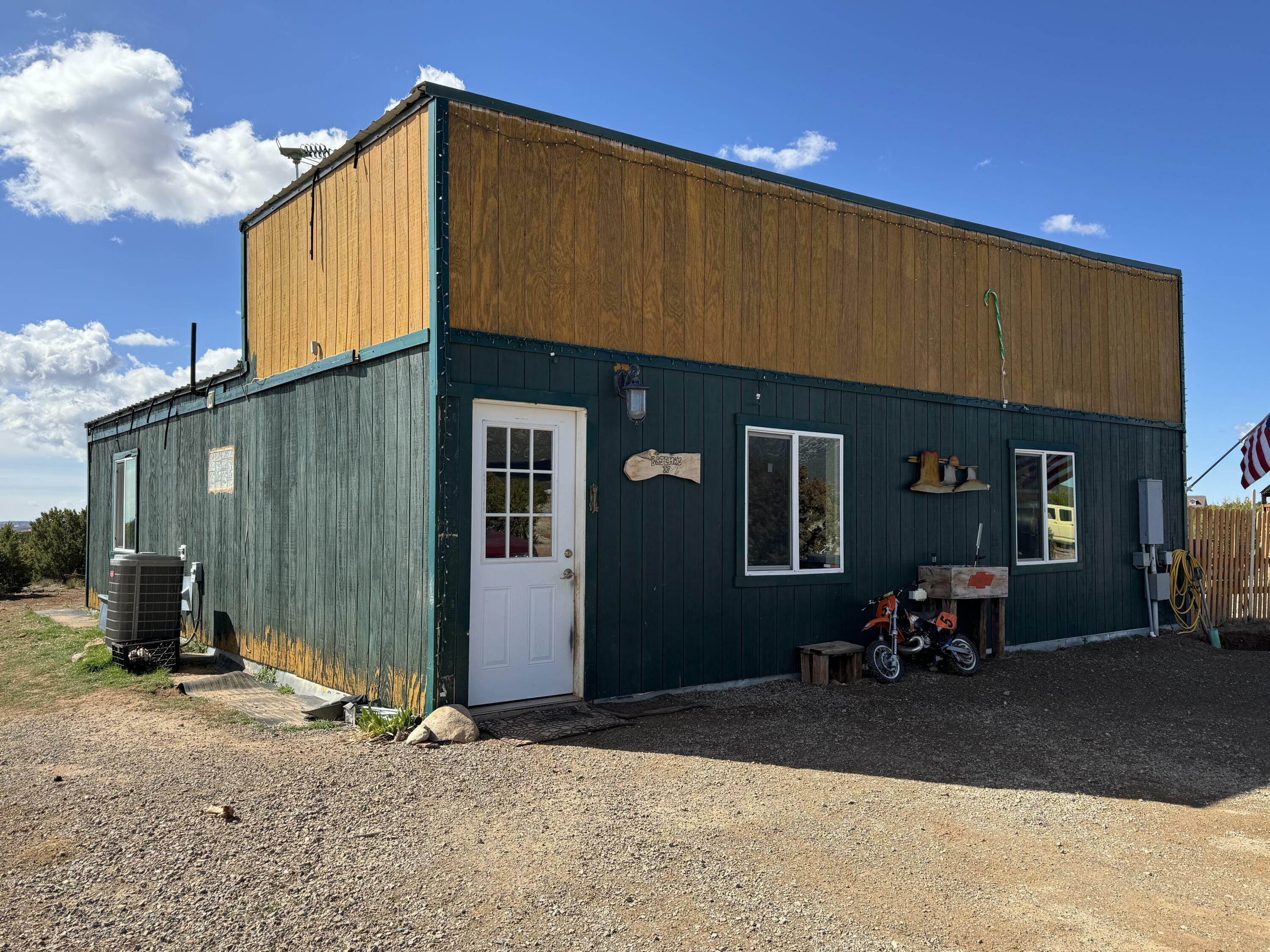 Property Photo:  17 Bradley Court  NM 87015 