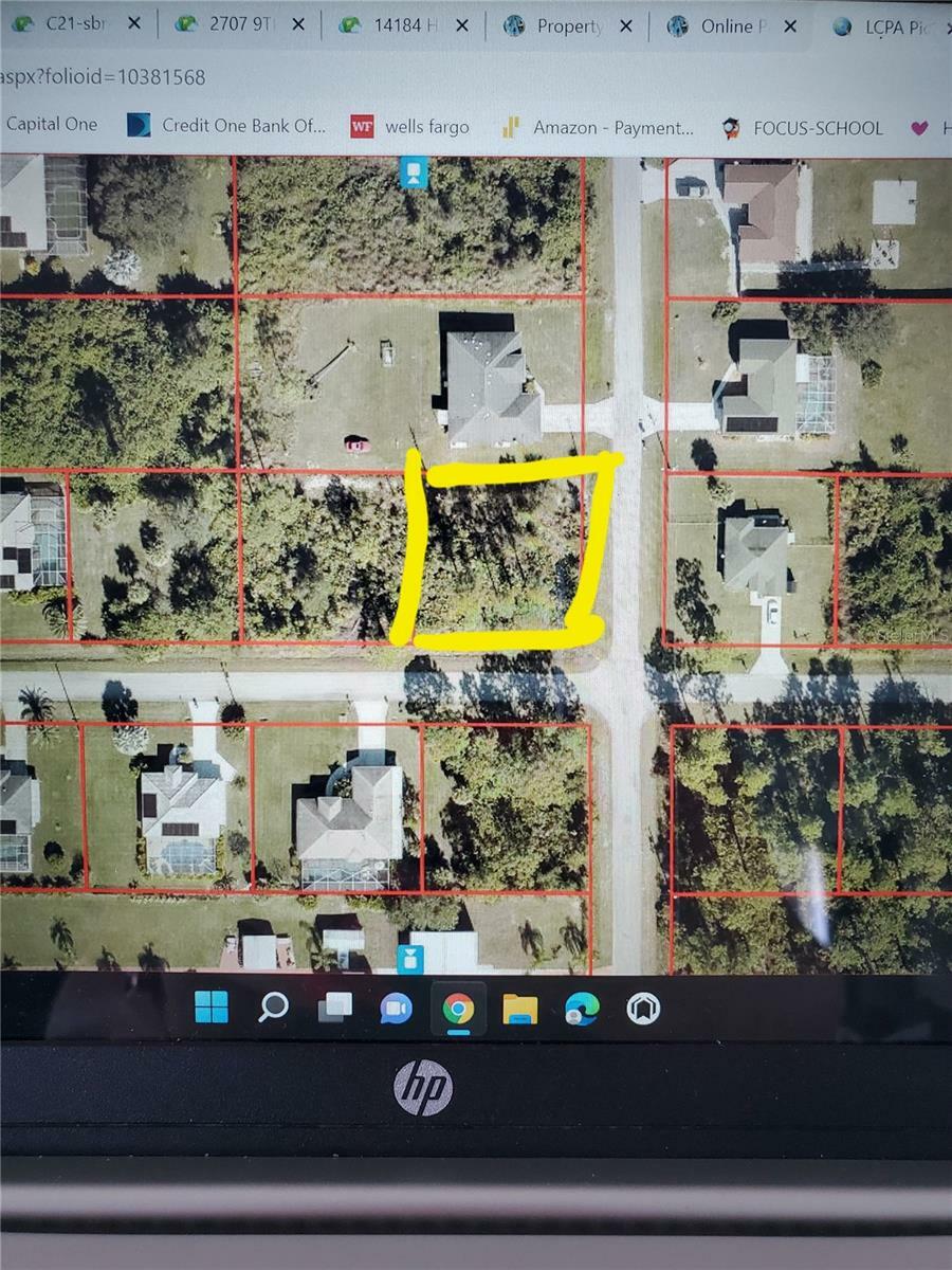 Property Photo: 2707 E 9th Street FL 33936