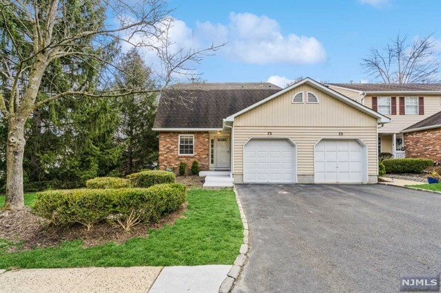 Property Photo:  73 Canterbury Road  NJ 07928 