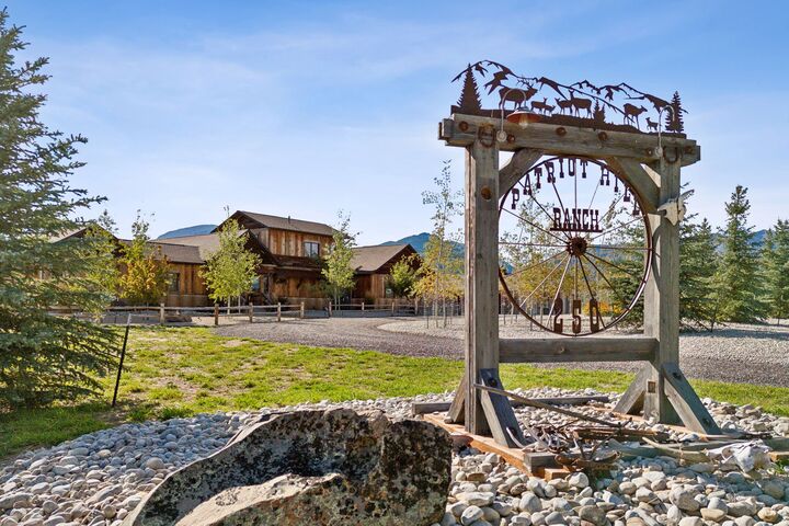 Property Photo:  250 Crested Butte Way  MT 59875 