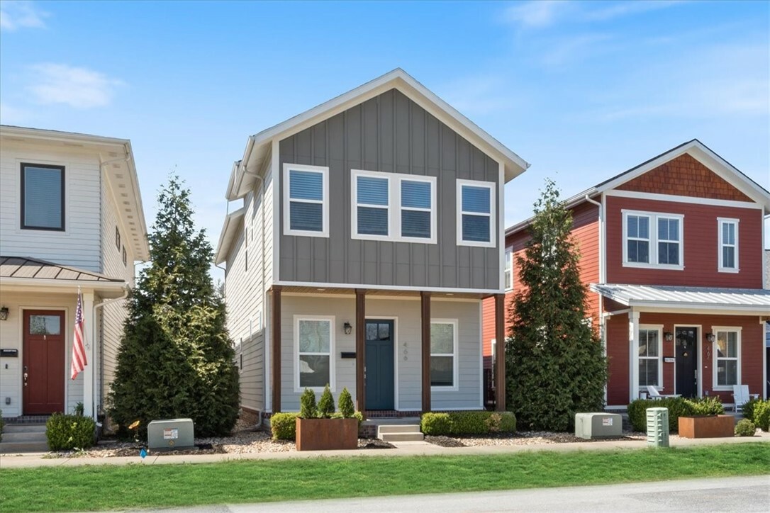 Property Photo: 466 SW B Street AR 72712