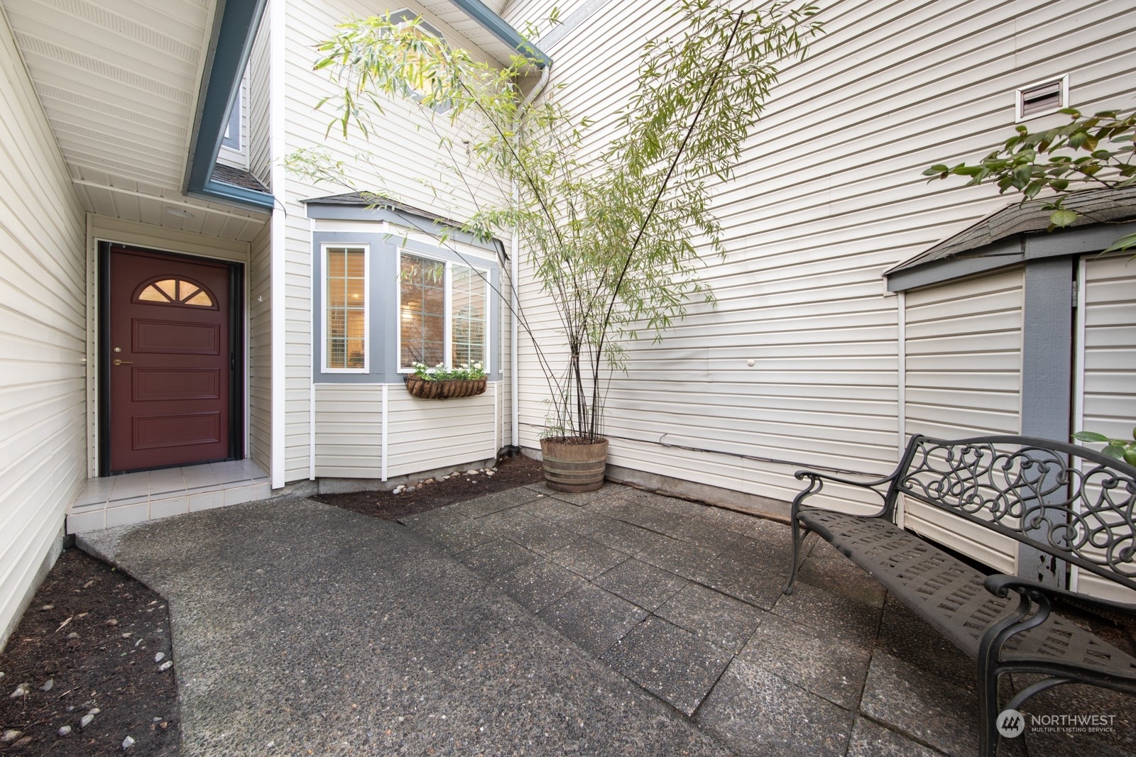 Property Photo:  2801 NE 195th Street 18  WA 98155 