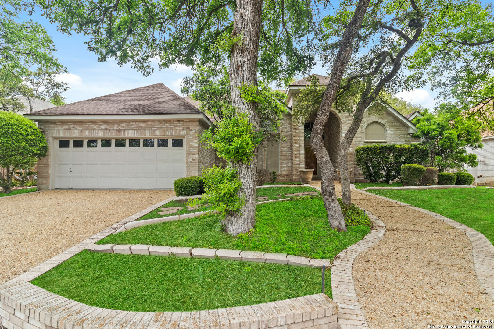 Property Photo:  3915 Heights Way  TX 78230 