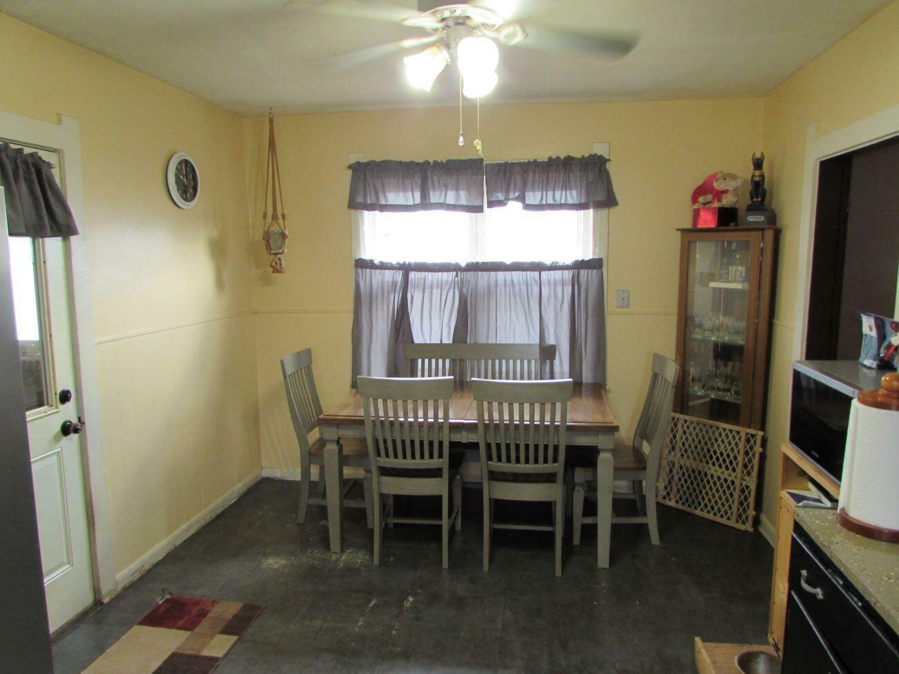 Property Photo:  212 Miller  OH 43357 