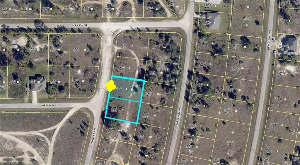 Property Photo: 1087 Harvest Ave FL 33974