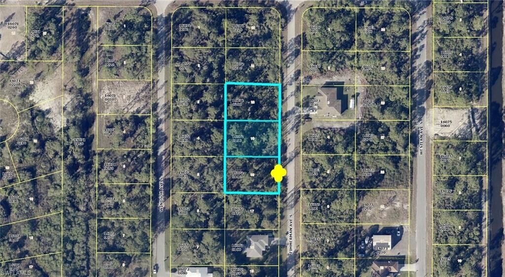 Property Photo: 448 Zimmerman Ave FL 33974
