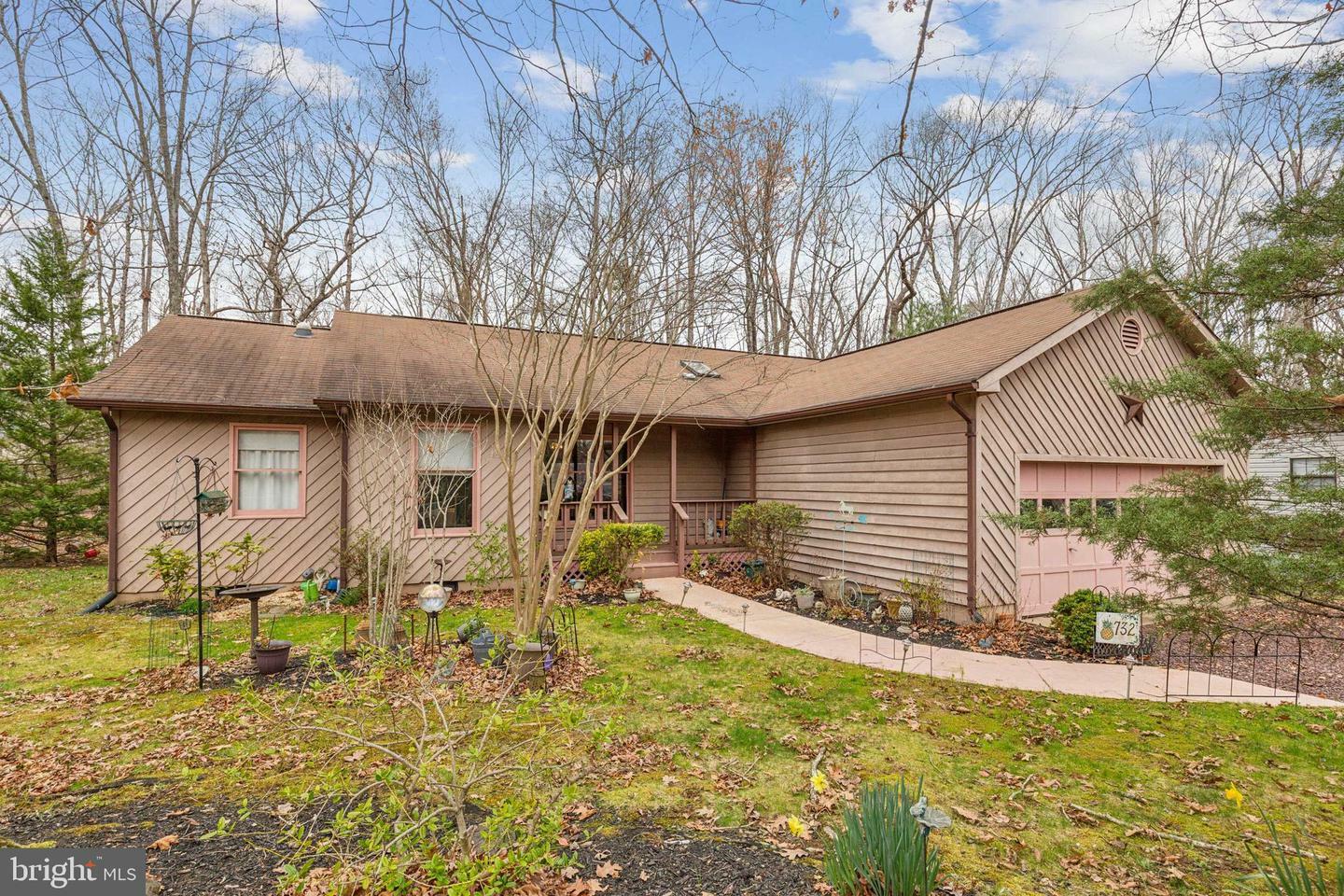 Property Photo:  732 Lakeview Parkway  VA 22508 