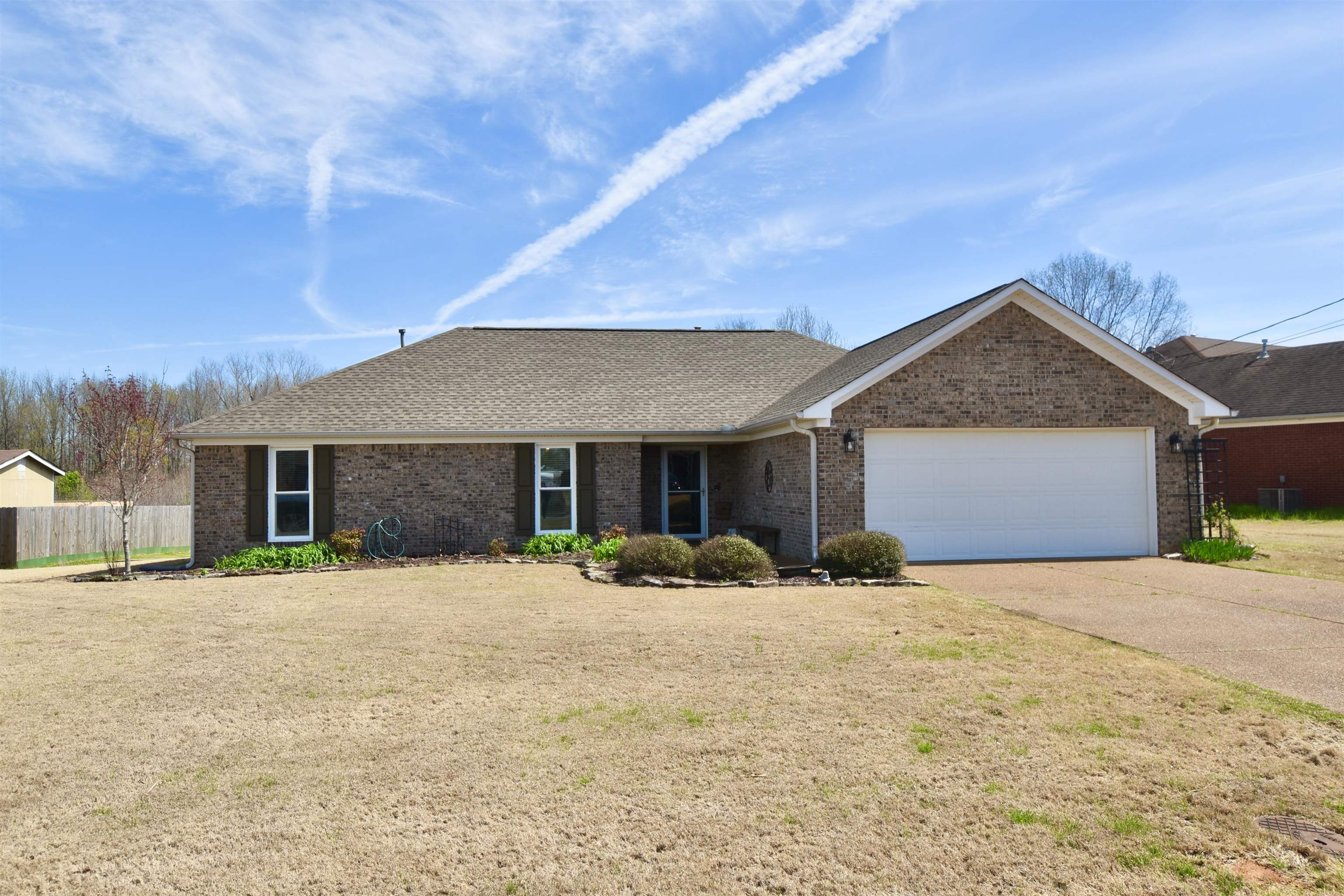 Property Photo:  114 Roxbury Drive  TN 38305-1684 