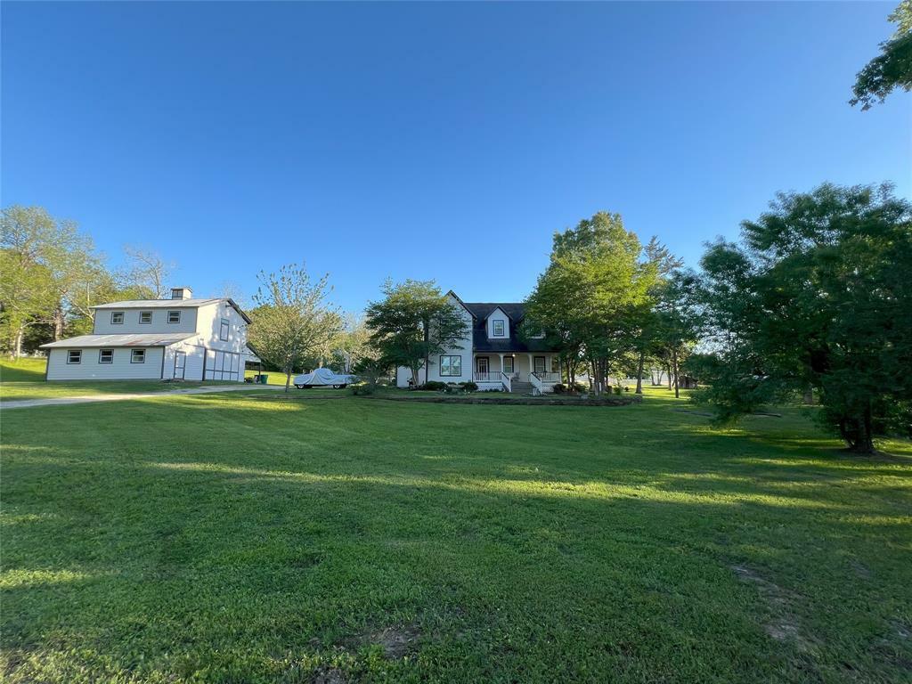 Property Photo:  905 College Street  TX 77356 