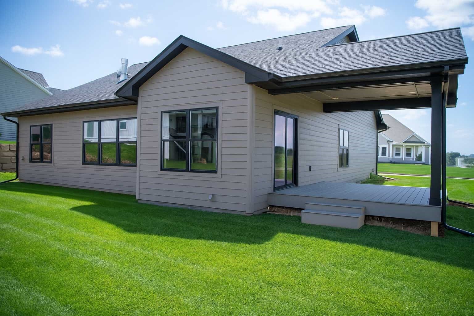 Property Photo: 3090 Willow Ln Lane IA 50219