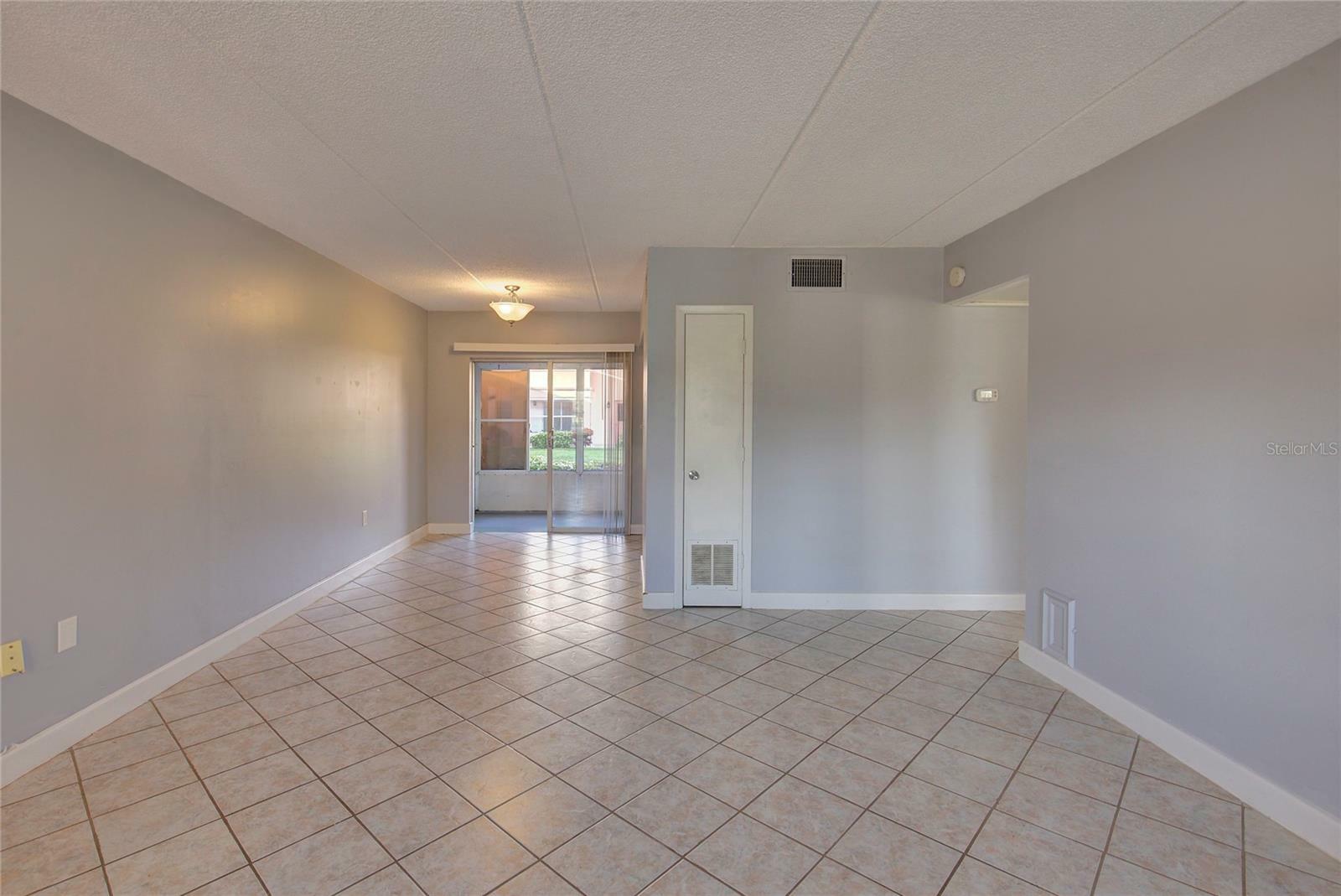 Property Photo:  7000 Sunset Drive S 1B  FL 33707 