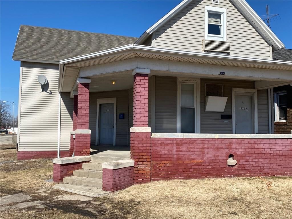 Property Photo:  1820 Richmond Avenue  IL 61938 