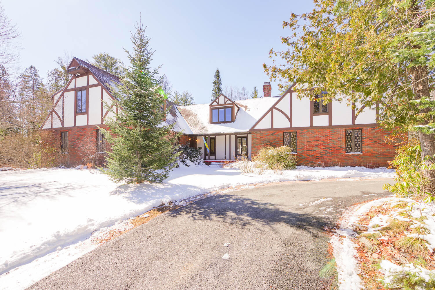 Property Photo:  15 Cromwell Drive  ME 04473 