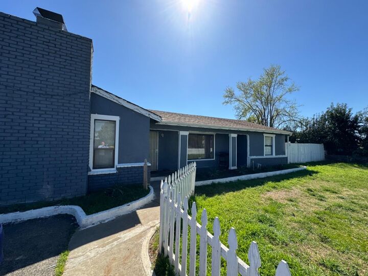 Property Photo: 1474 Smith Road CA 95993