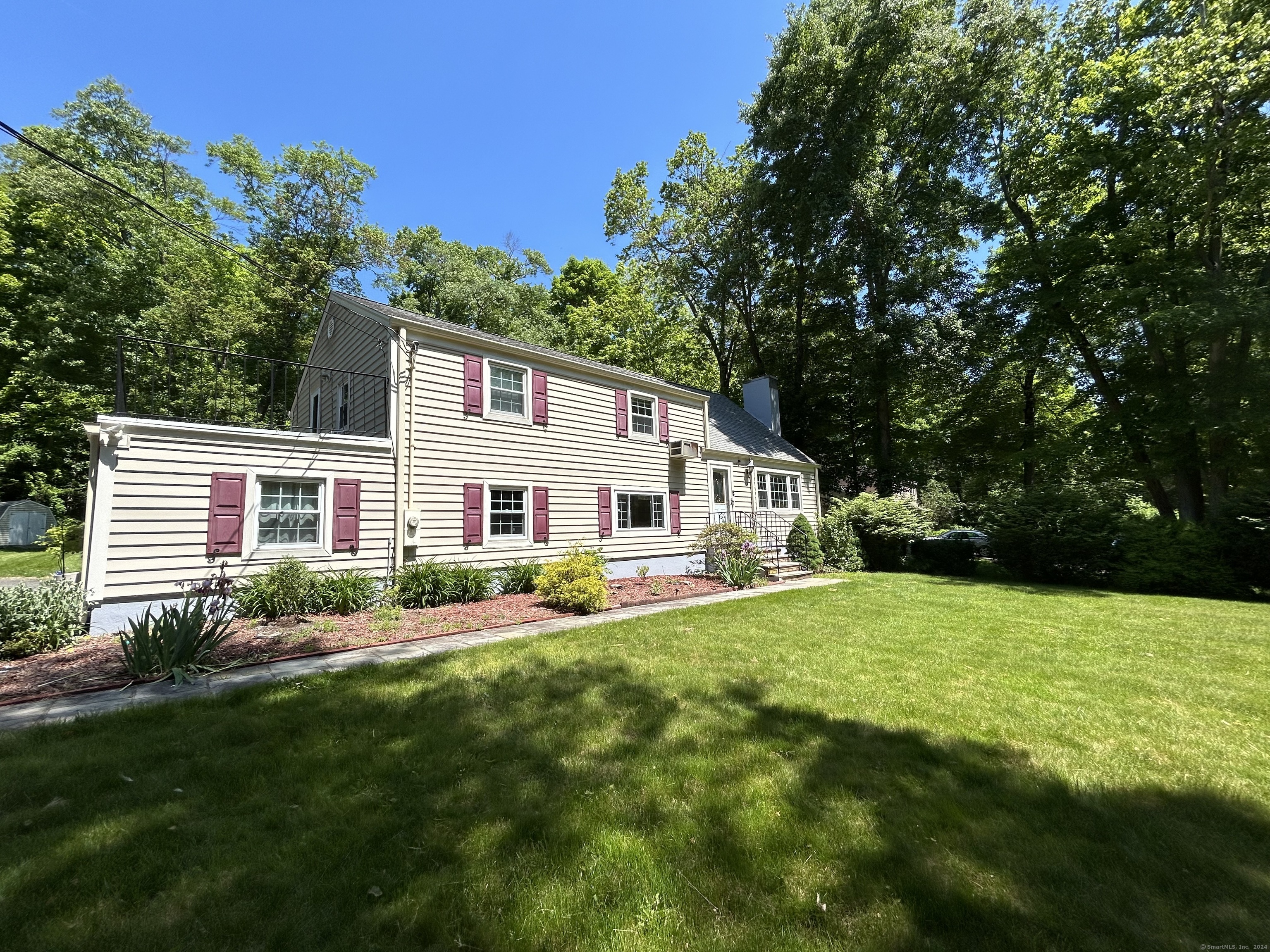 Property Photo:  458 Wire Mill Road  CT 06903 