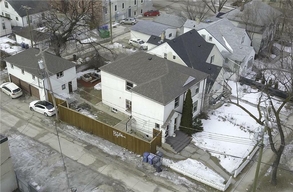 Property Photo:  232 Cathedral Avenue  MB R2W 0X3 