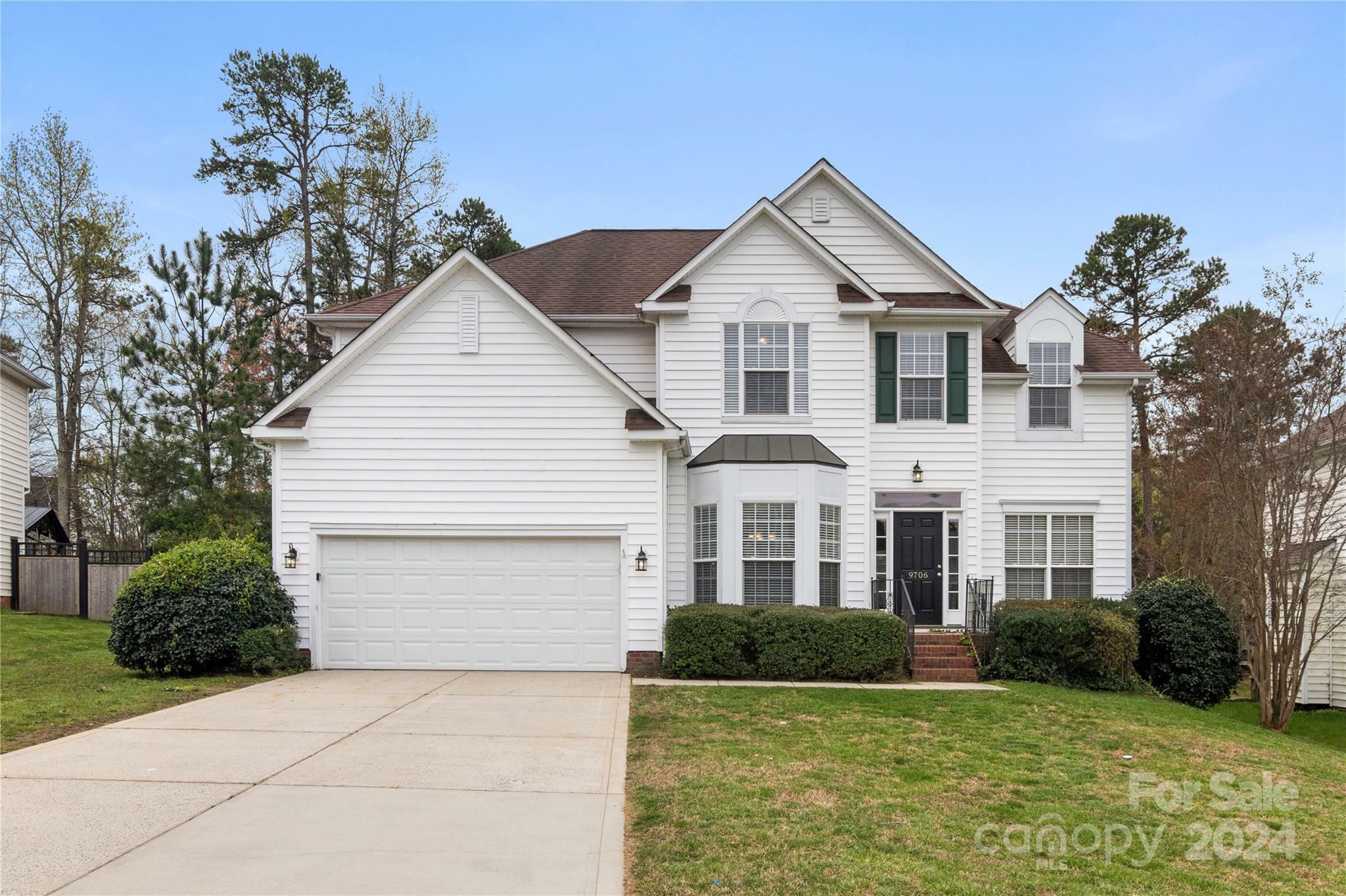 9706 Ashburton Drive  Charlotte NC 28216 photo