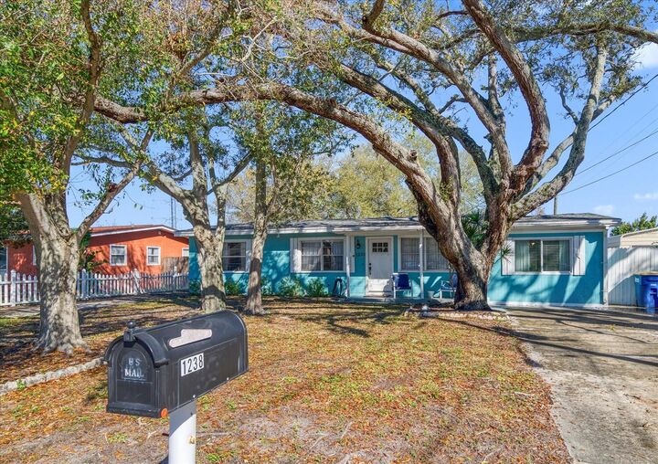 Property Photo:  1238 Bellevue Boulevard  FL 33756 
