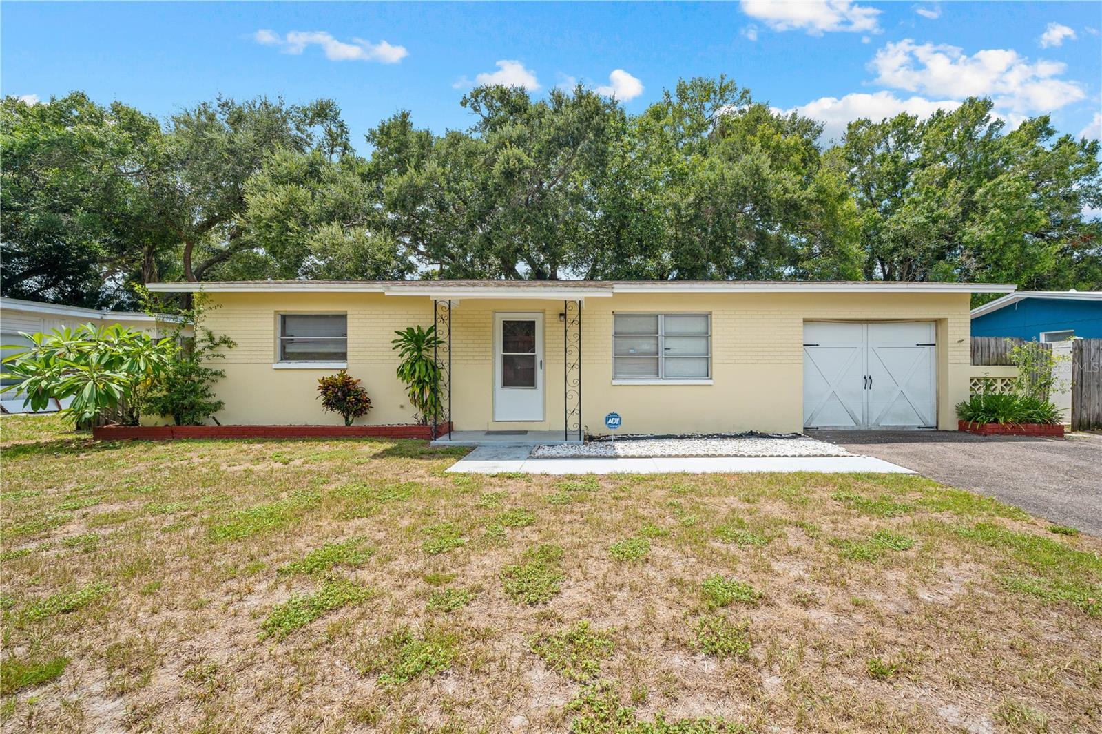 Property Photo: 2934 Webley Drive FL 33771