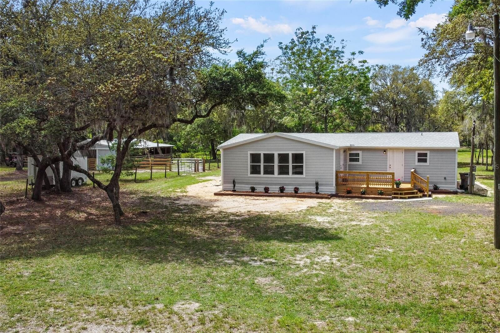 Property Photo: 39455 E Cemetary Road FL 32784