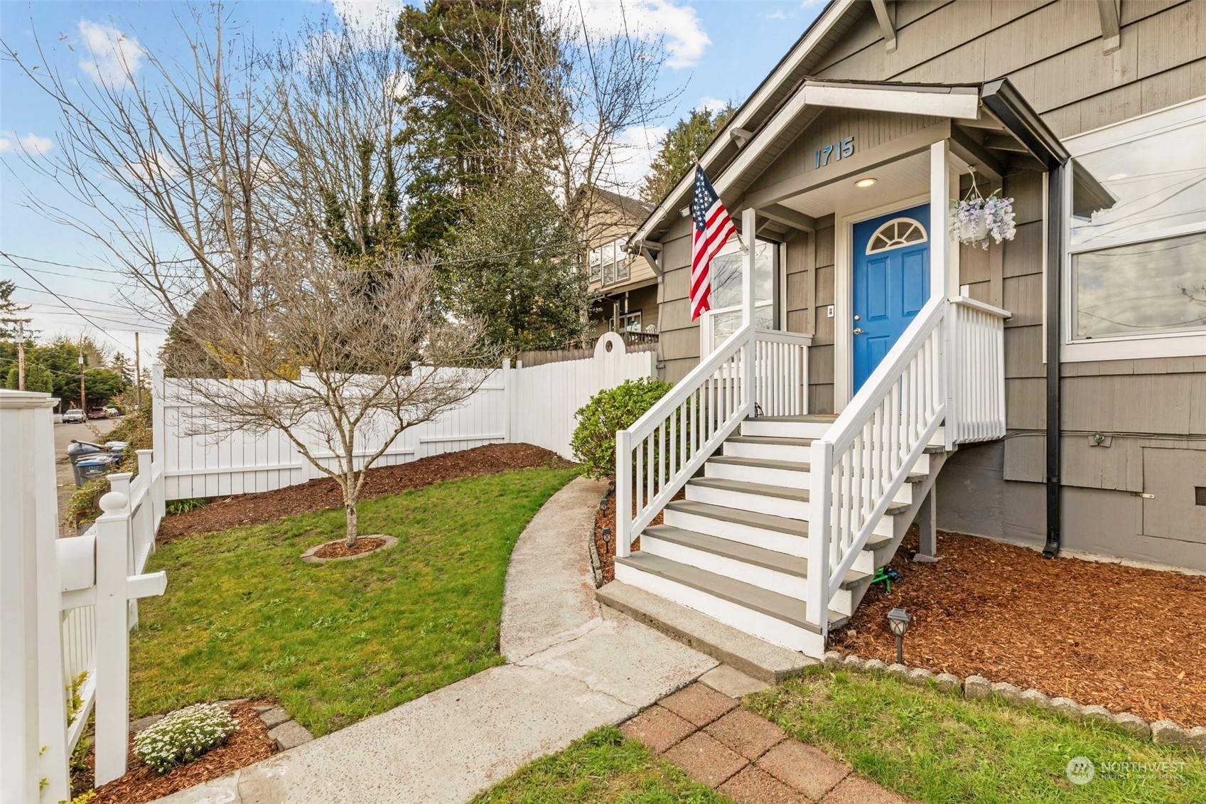 Property Photo:  1715 N Callow Avenue  WA 98312 