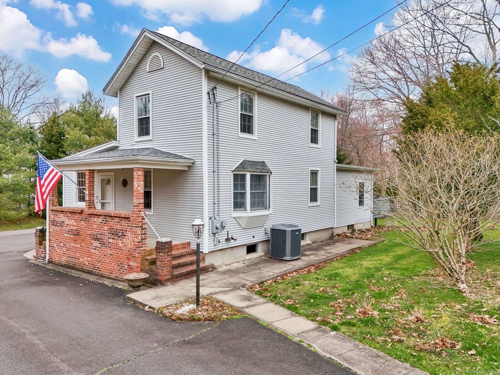 Property Photo:  82 Constitution Street  CT 06492 