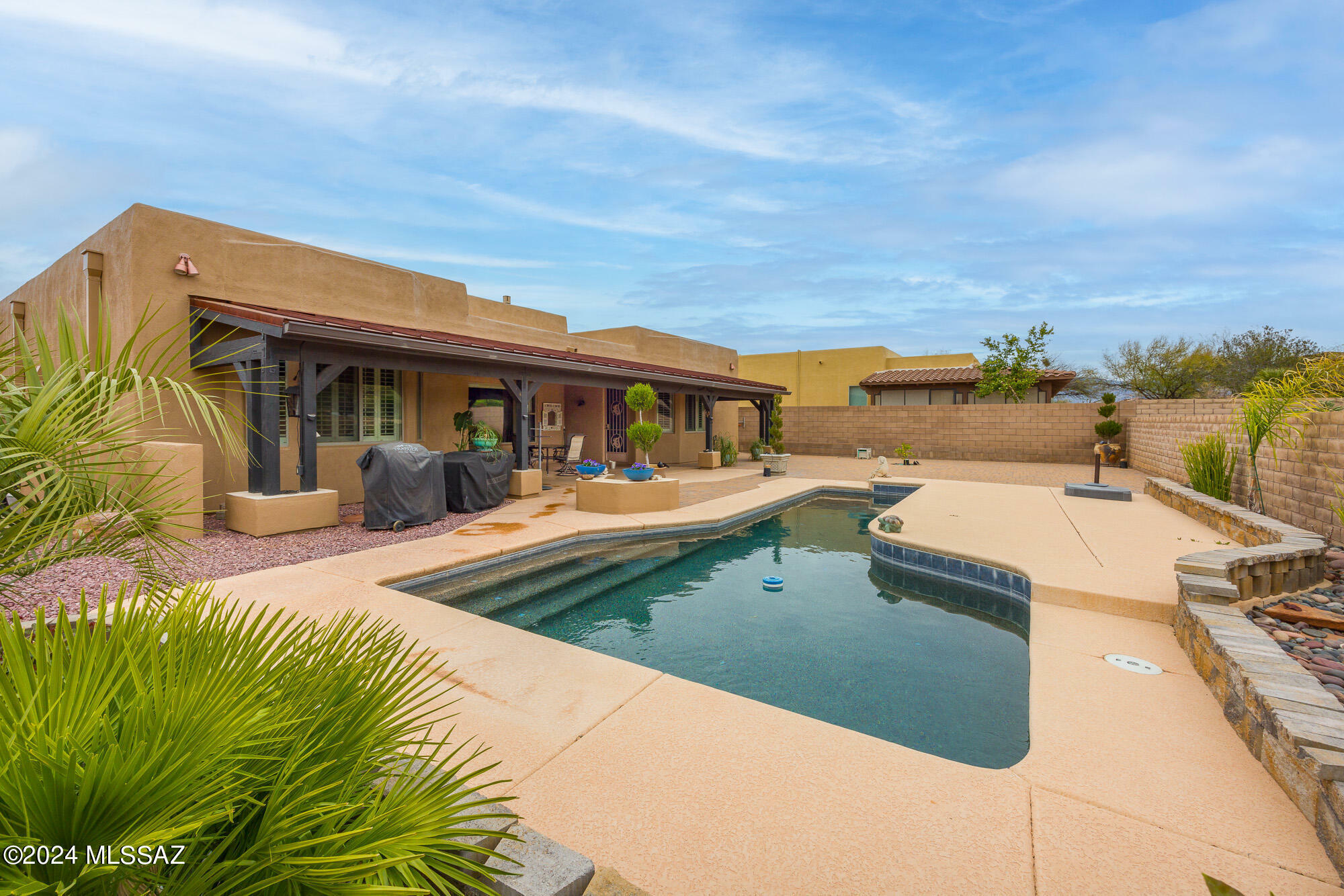 Property Photo: 13982 E Sage Hills Drive AZ 85641