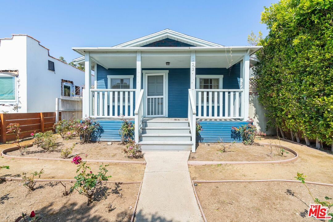 Property Photo:  923   Milwood Ave  CA 90291 