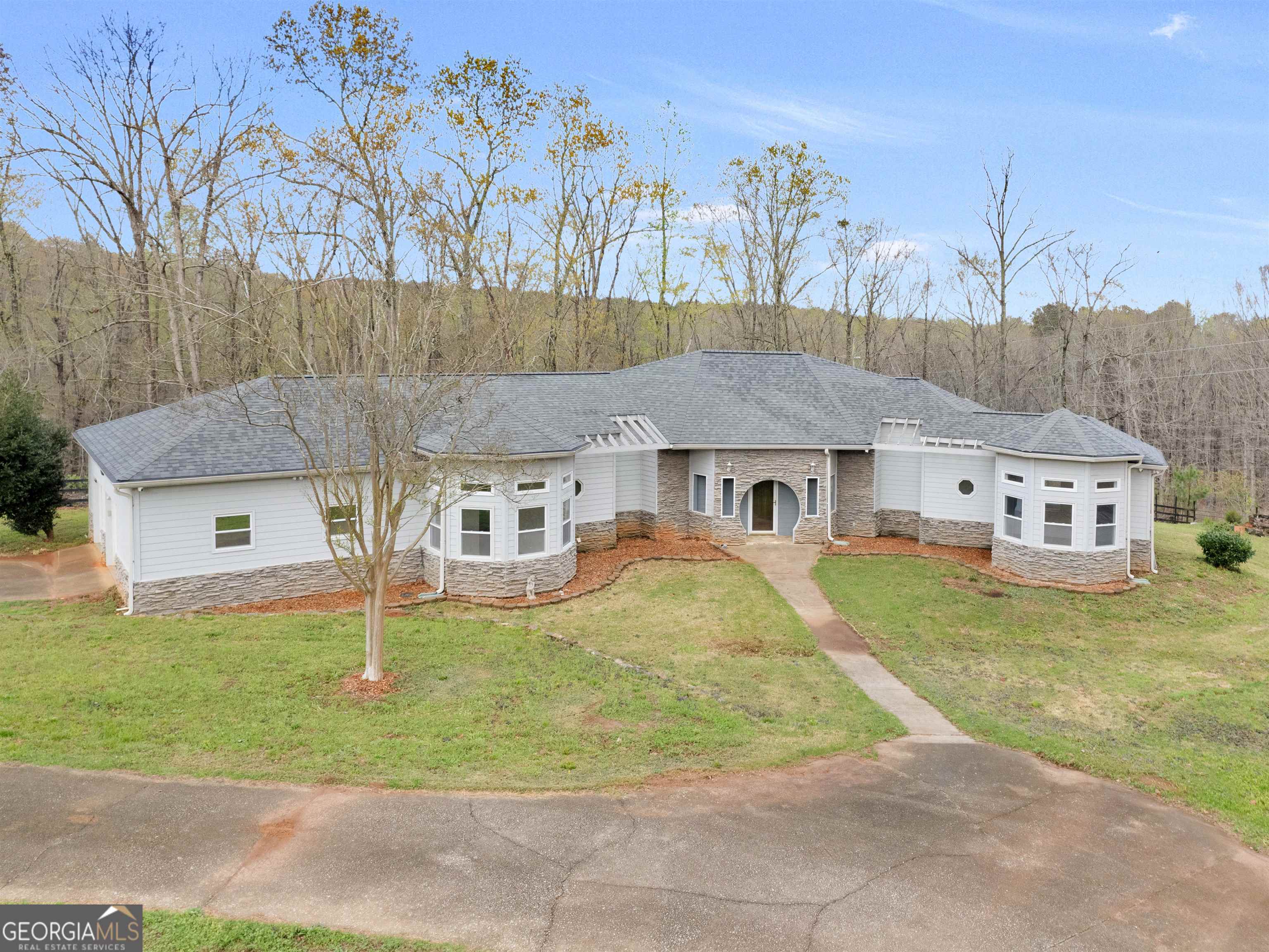 Property Photo:  465 Country Side Drive  GA 30252 