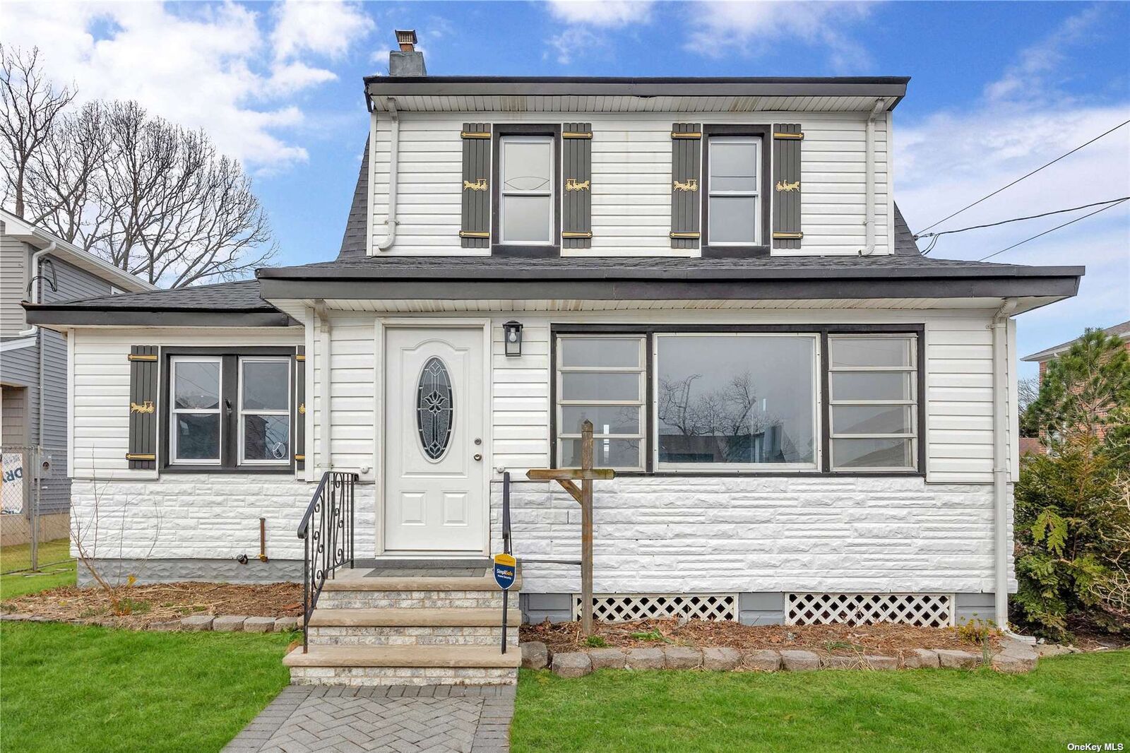 Property Photo:  232 Clement Avenue  NY 11003 
