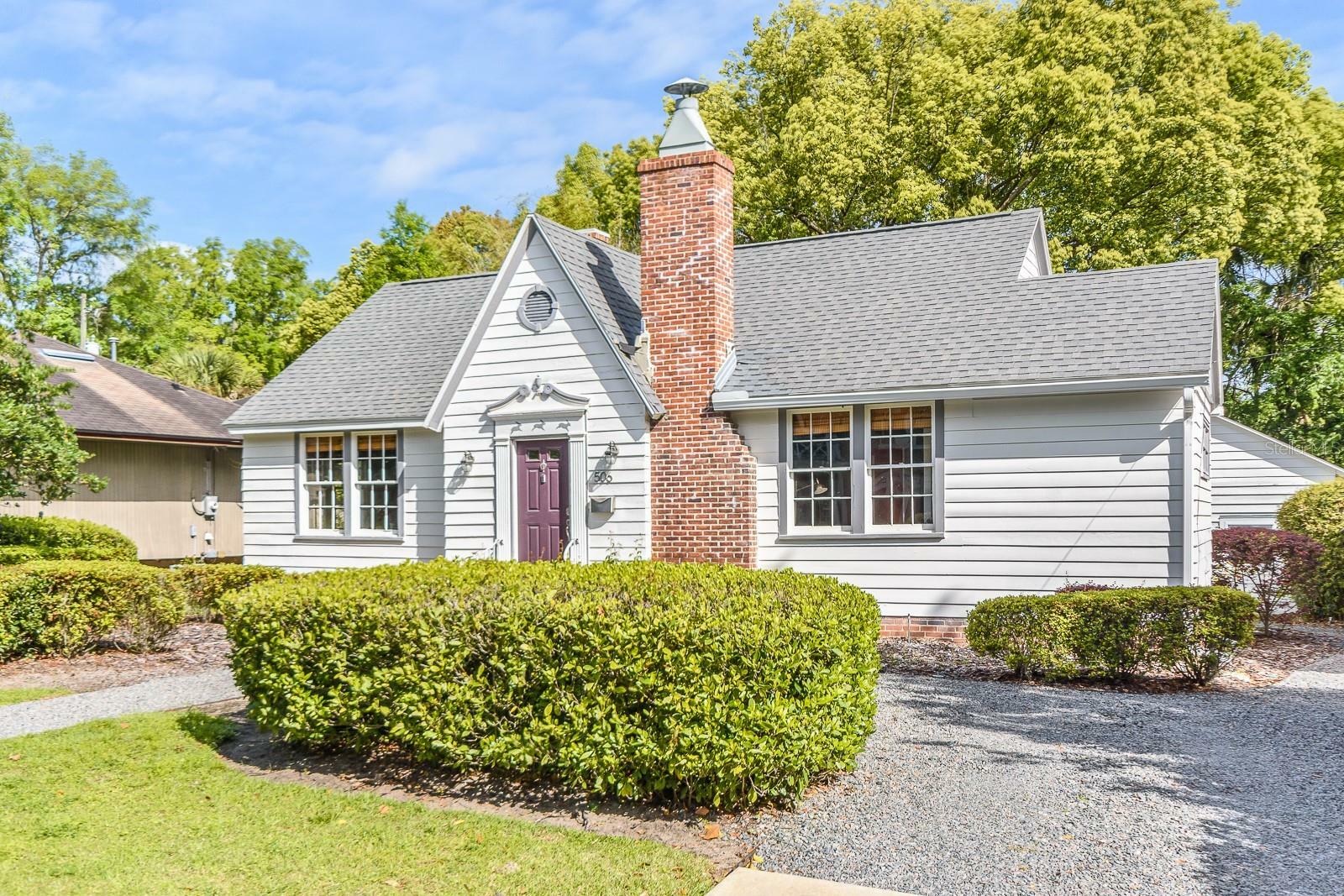 Property Photo: 506 NE 6th Avenue FL 32601