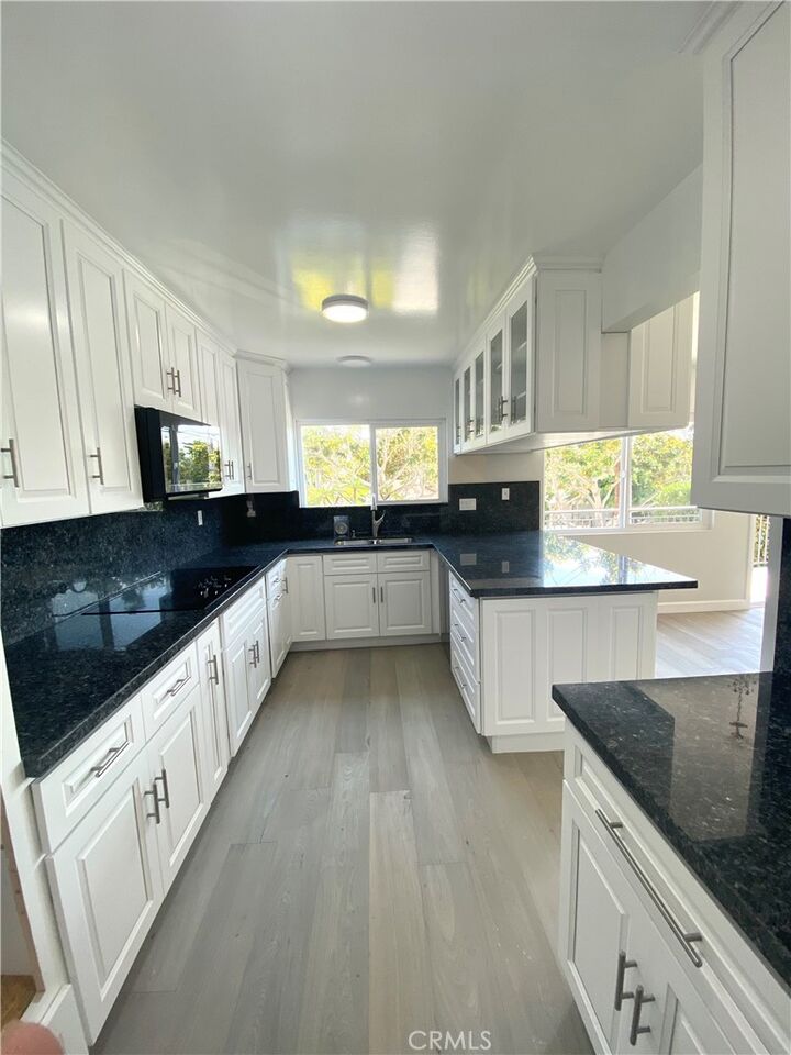 Property Photo:  706 El Redondo Avenue  CA 90277 